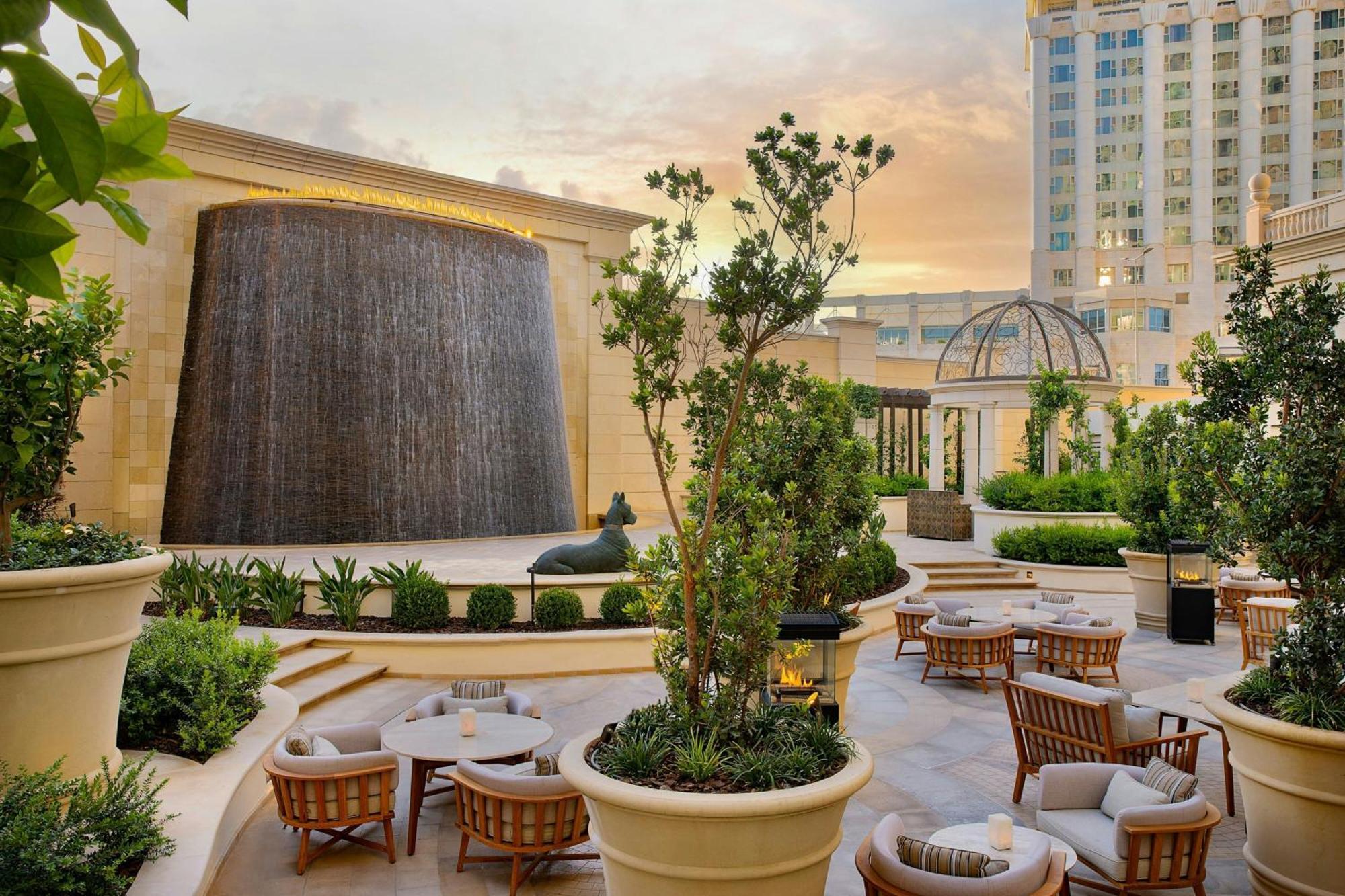 The Ritz-Carlton, Amman Hotel Exterior foto The Waterfall at Wynn