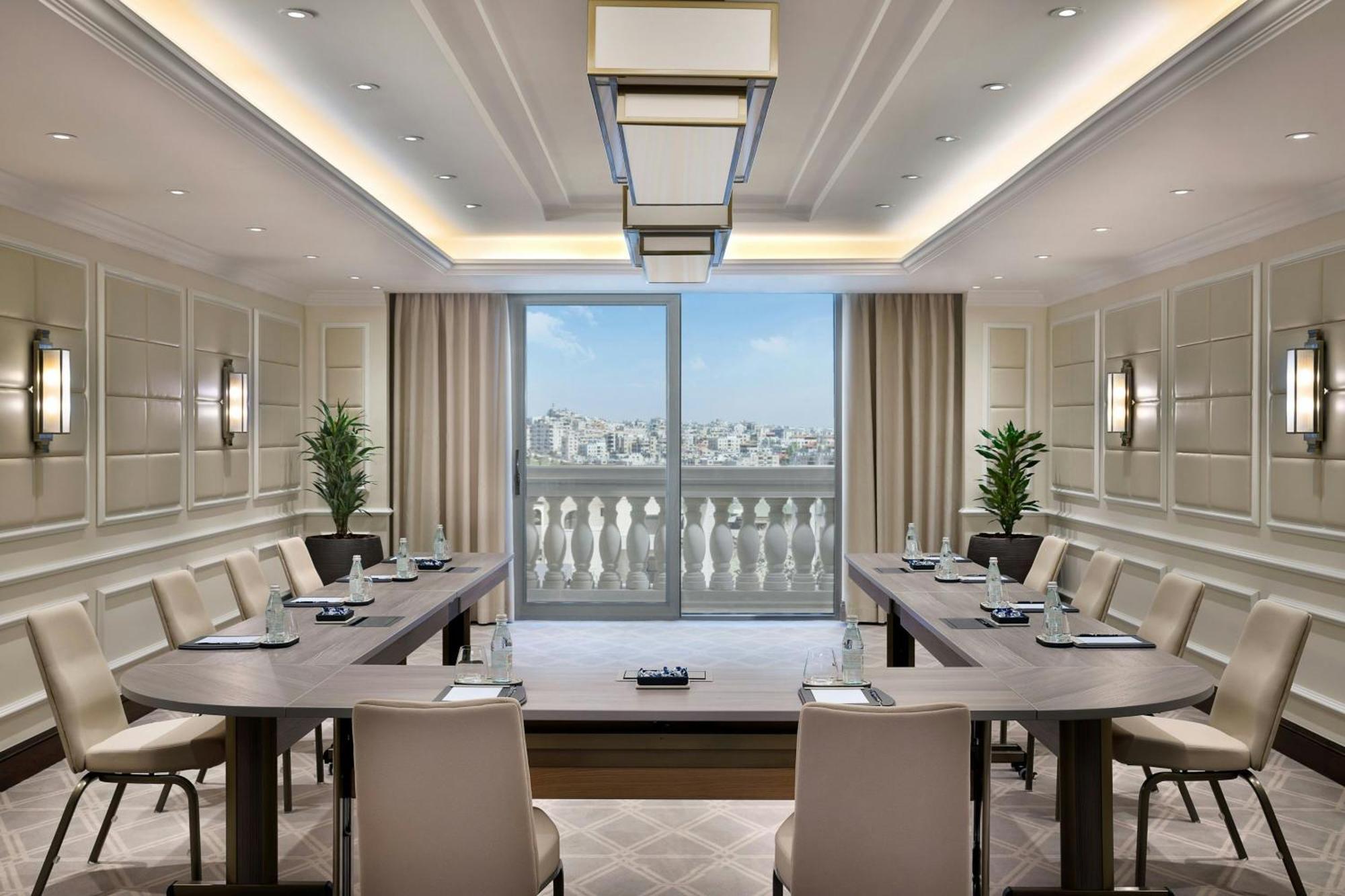 The Ritz-Carlton, Amman Hotel Exterior foto Meeting room