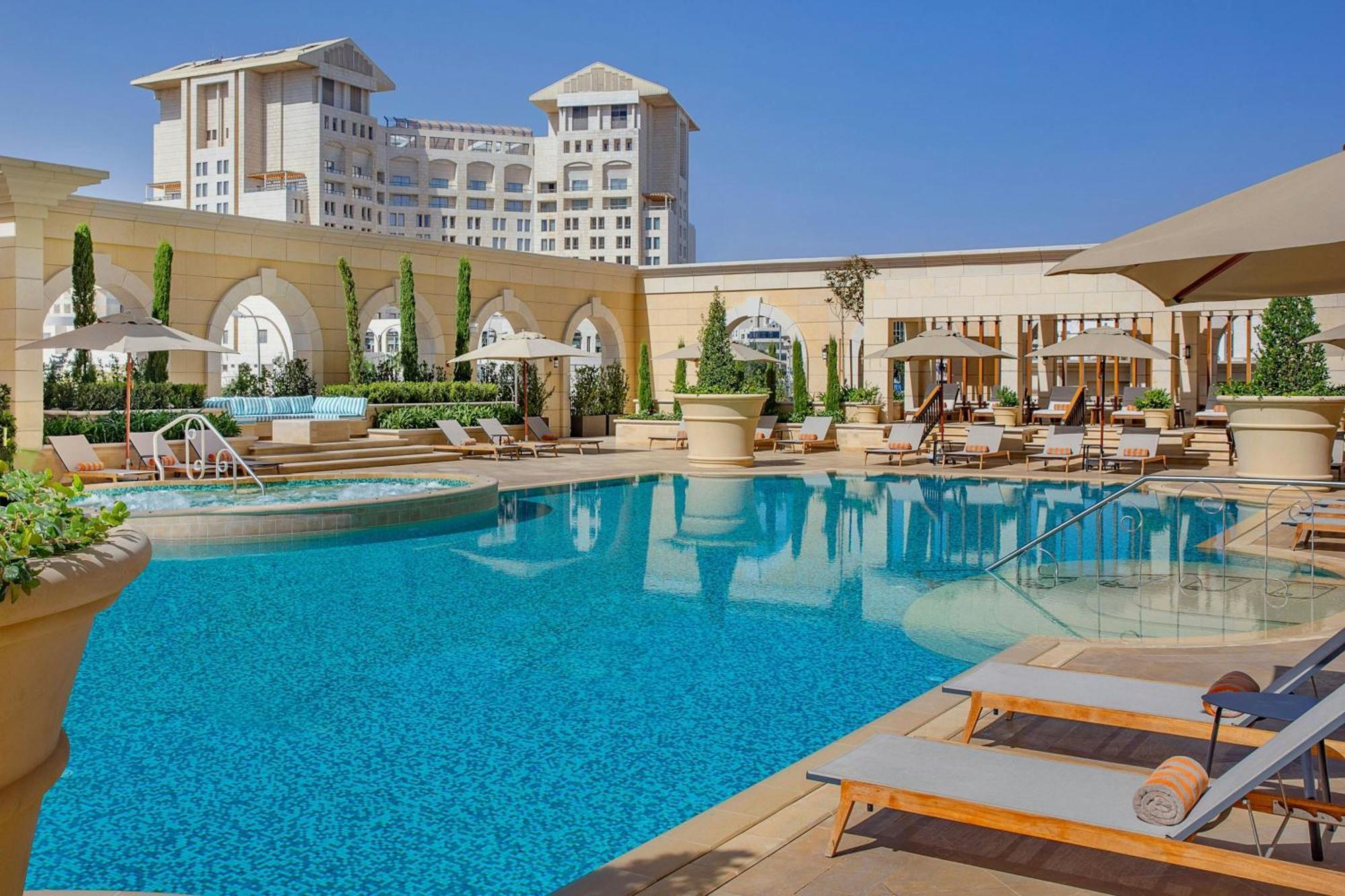 The Ritz-Carlton, Amman Hotel Exterior foto The pool at the Four Seasons Hotel