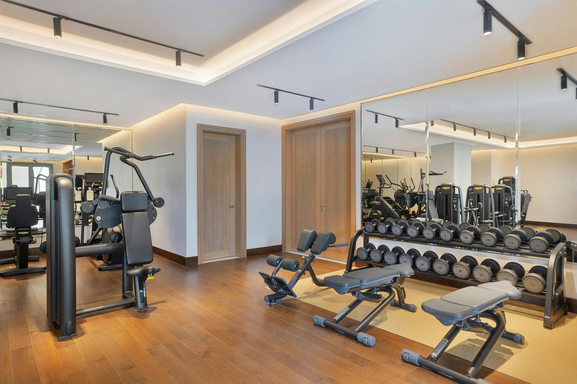 The Ritz-Carlton, Amman Hotel Exterior foto The gym at the hotel