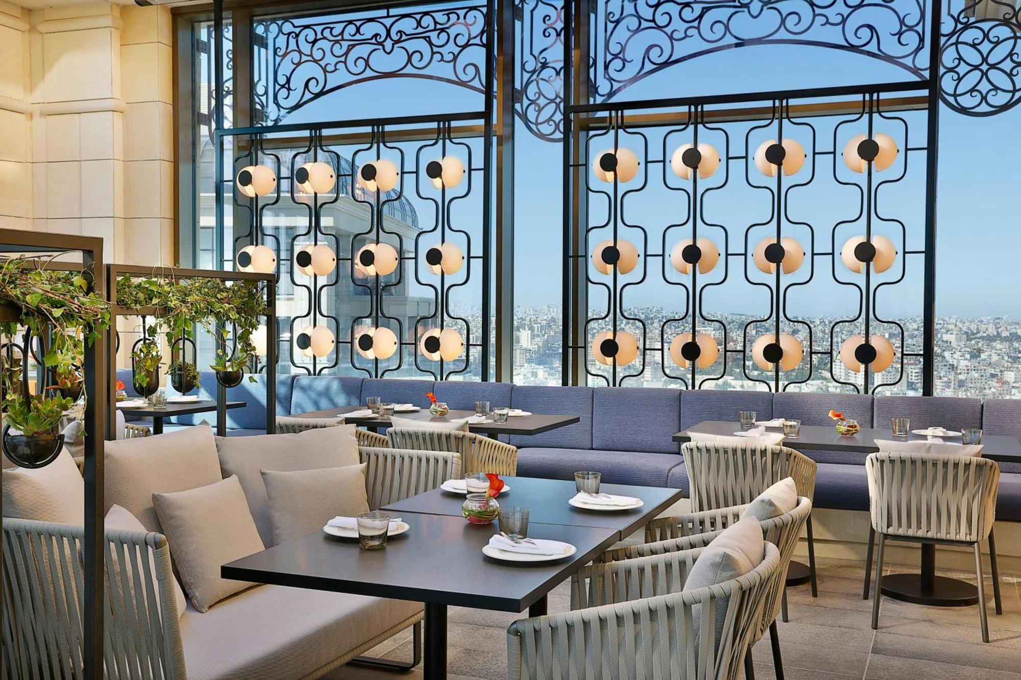 The Ritz-Carlton, Amman Hotel Exterior foto The Terrace