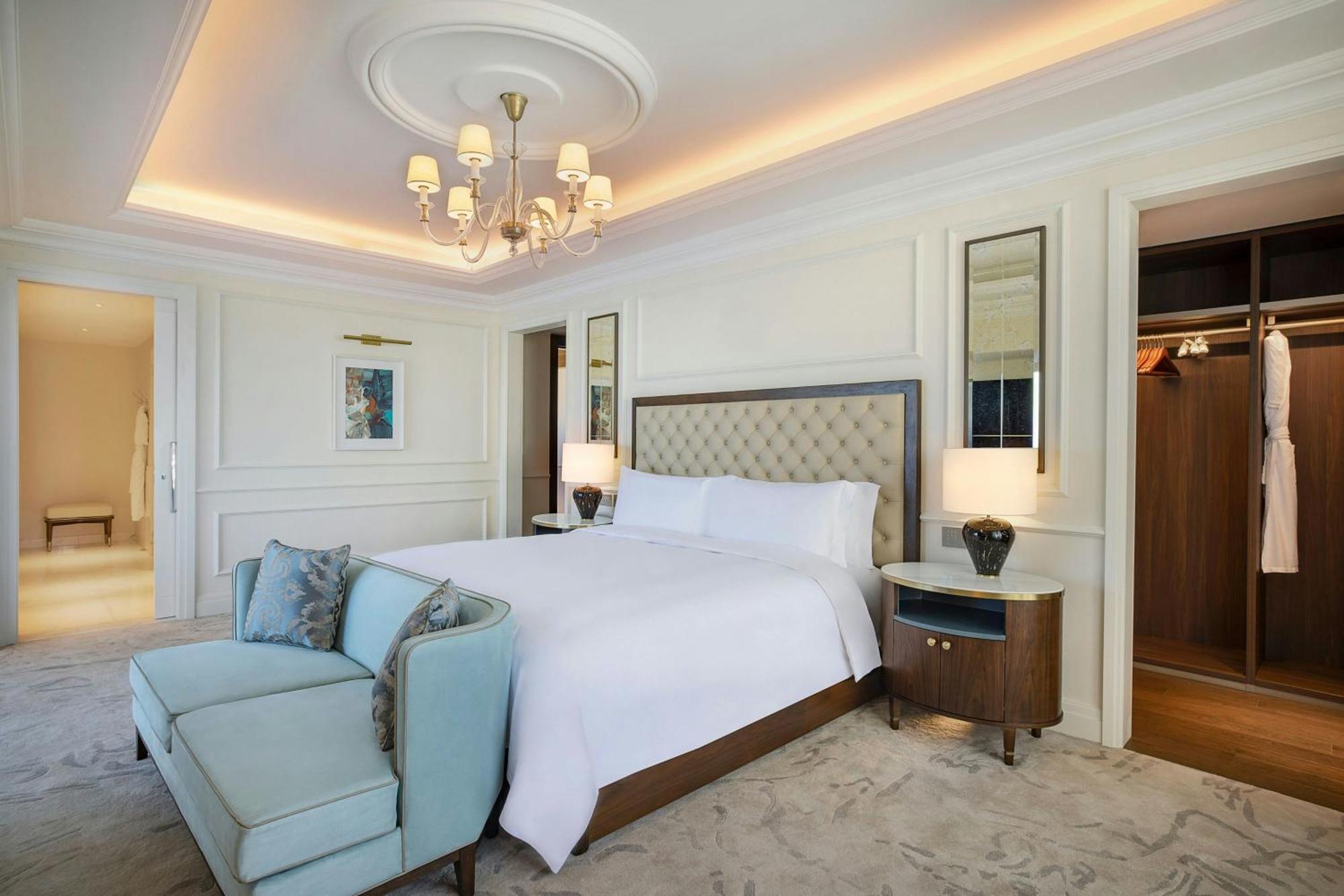 The Ritz-Carlton, Amman Hotel Exterior foto A bedroom at the hotel