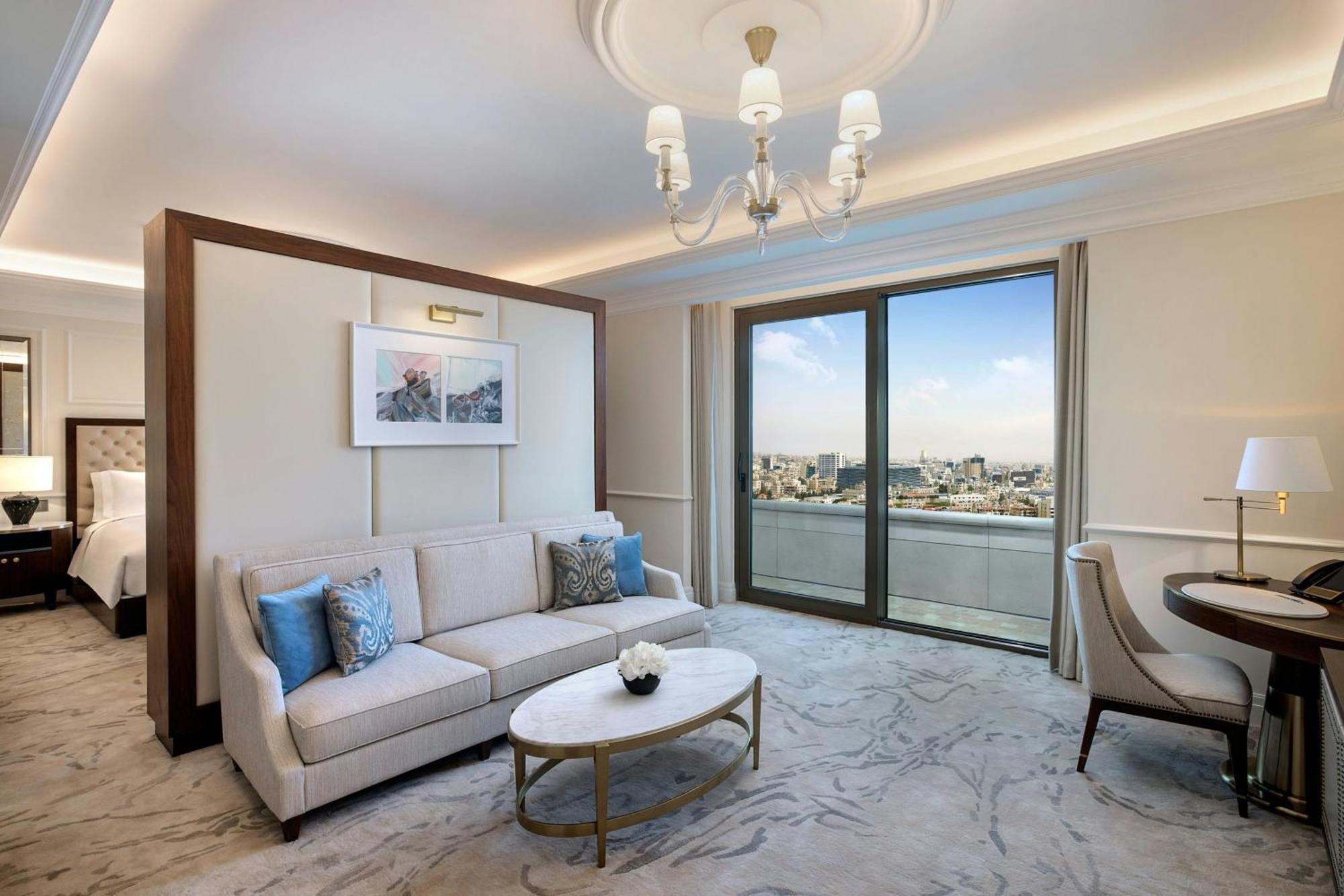 The Ritz-Carlton, Amman Hotel Exterior foto A suite at the hotel